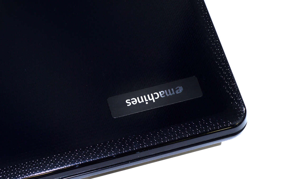 ACER Emachines D525 - Intel Celeron 900 @ 2.20GHz, 2 GB, 232GB, Linux lite 7.2 (MISSING F10 KEYCAP)