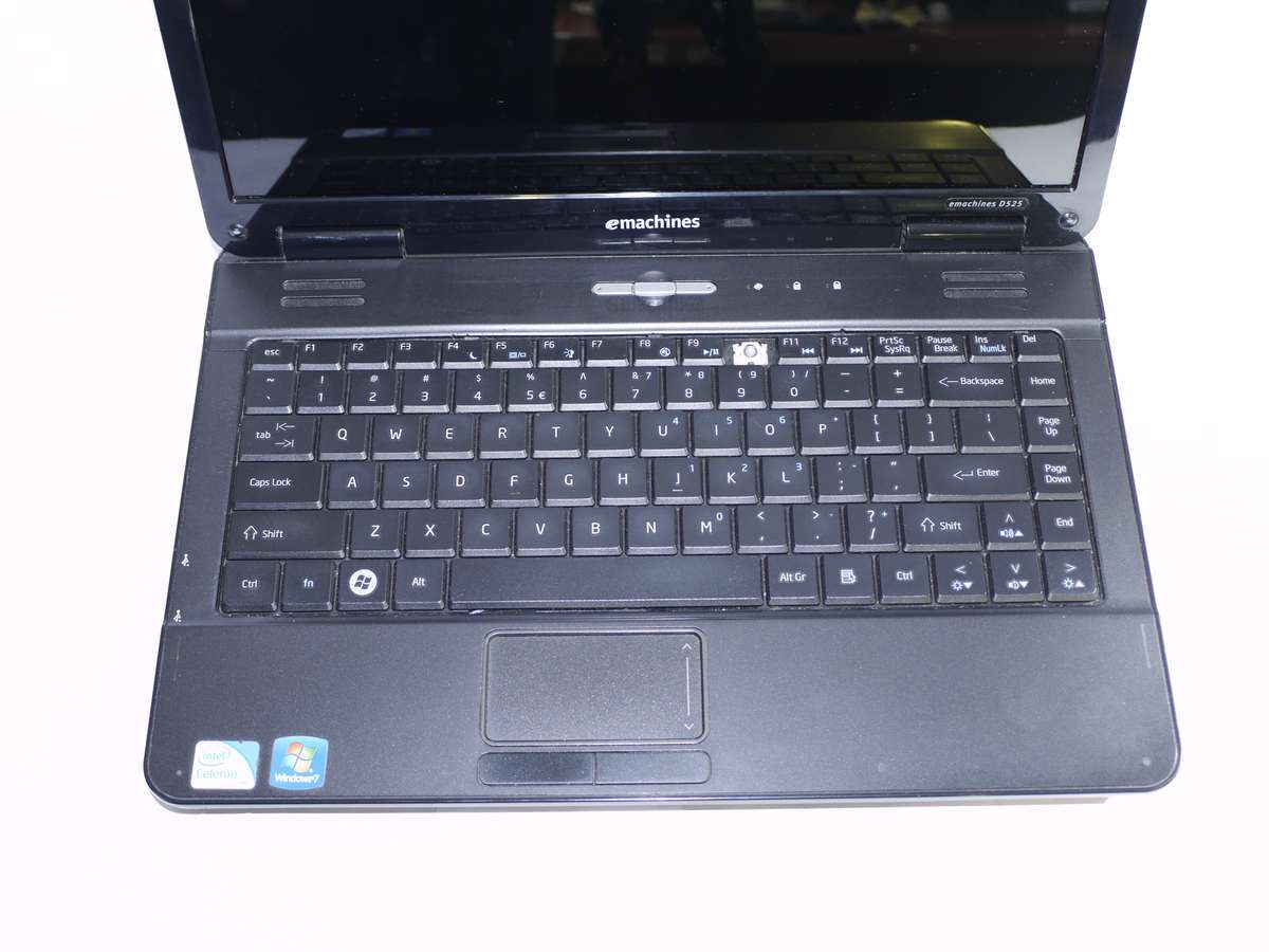 ACER Emachines D525 - Intel Celeron 900 @ 2.20GHz, 2 GB, 232GB, Linux lite 7.2 (MISSING F10 KEYCAP)