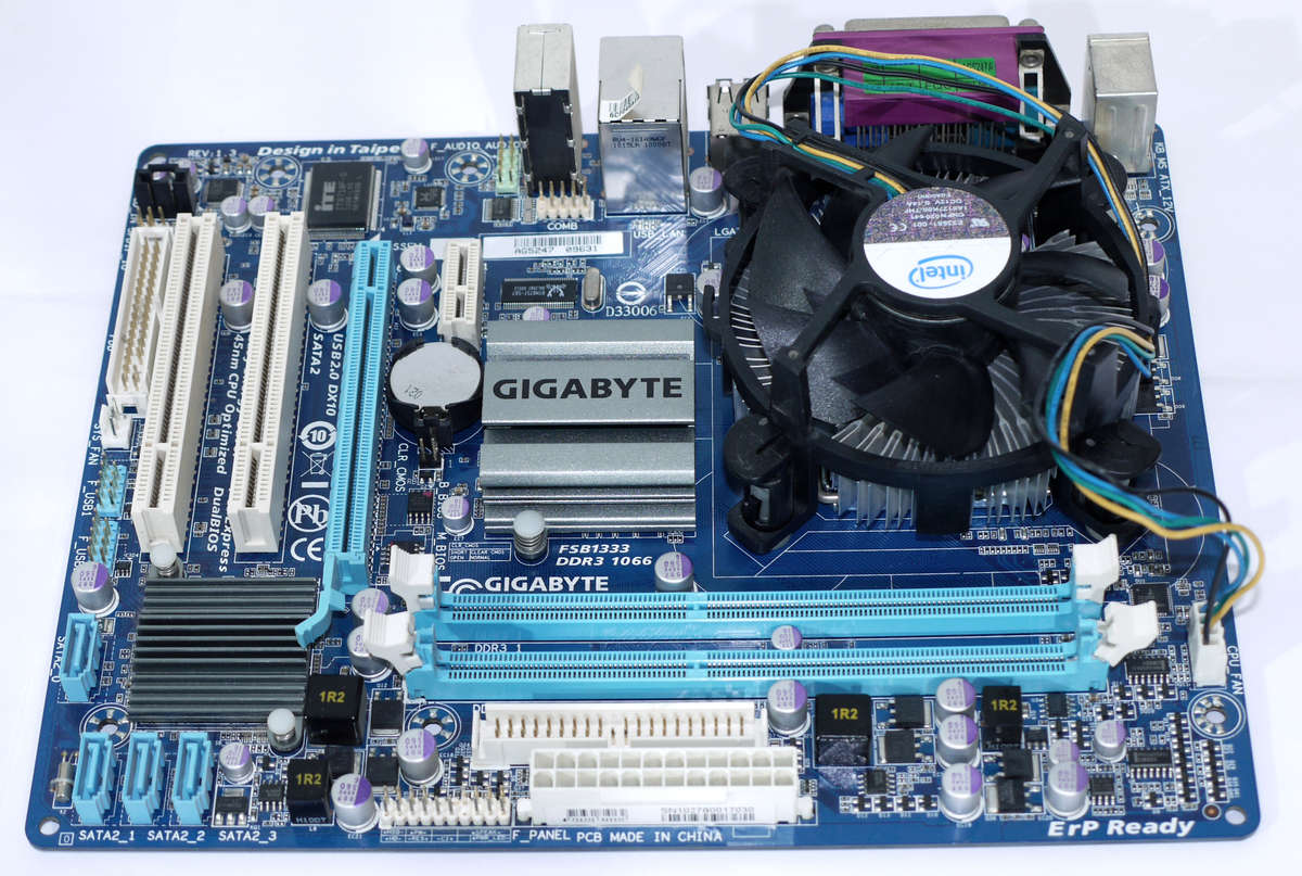 CPU, Motherboard Combo - Gigabyte GA-G41MT-D3, Intel Dual-Core e5400 @ 2.70 GHz