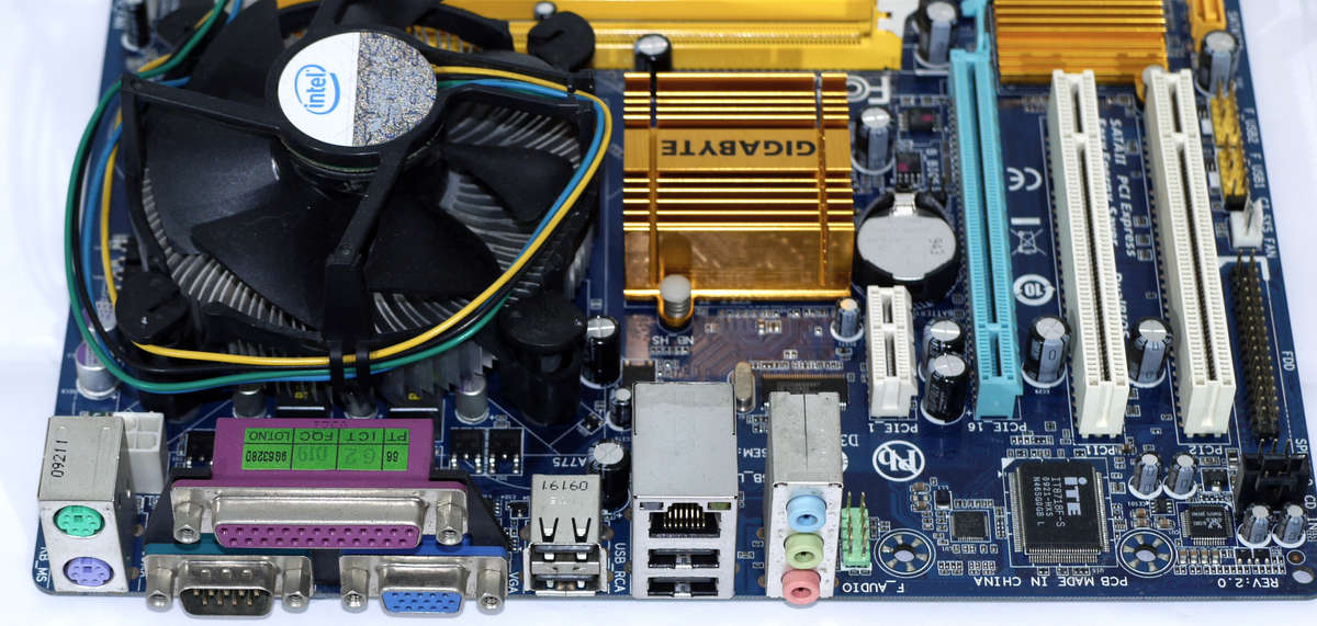 CPU, Motherboard Combo - Gigabyte GA-G31M-ES2C, Pentium(R) Dual-Core E5200 @ 2.50GHz