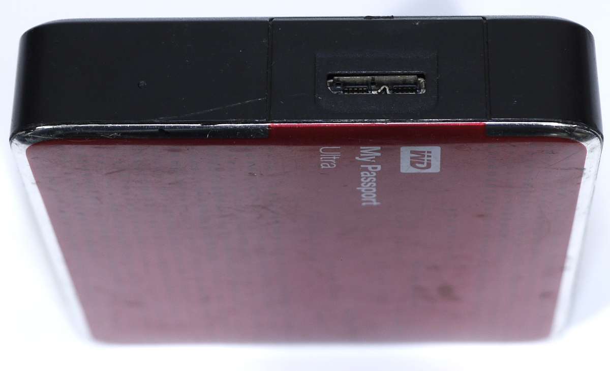2TB - 2000 GB USB 3.0 Portable HDD Hard Drive - WDC WD20NMVW-11AV3S2