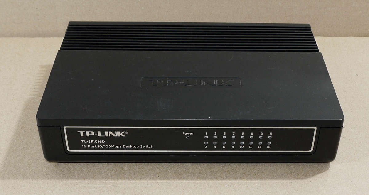 TP-Link TL-SF1016D 16-Port 10/100Mbps Desktop Switch