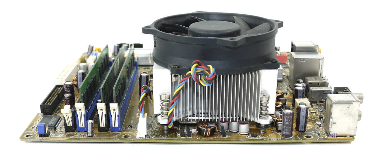 CPU, Motherboard Combo - Motherboard: IPIBL-LA Rev 1.04   CPU: Intel Core 2 Quad Q6600, Socket 775