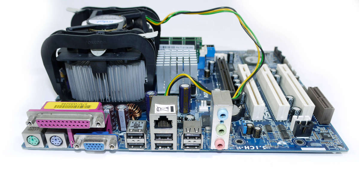 Asrock P4VM800 Motherboard, Intel '04 Celeron D @ 2.40 GHz CPU, 2GB DDR1 RAM