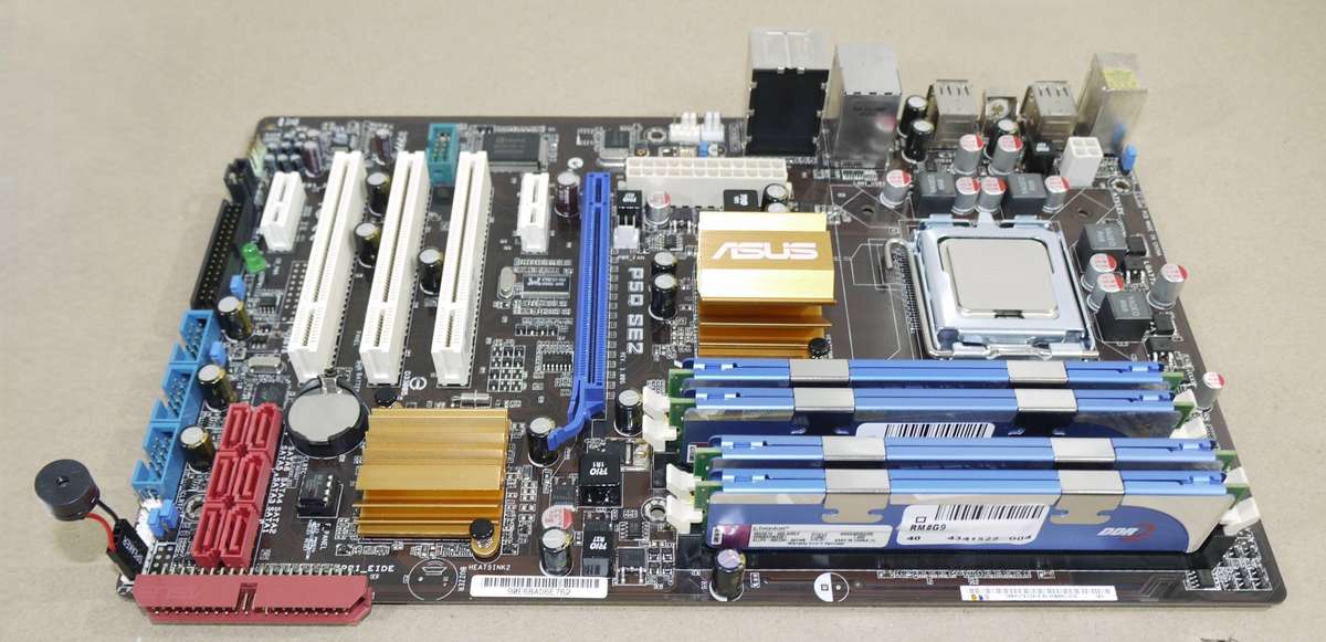 Core 2 Quad Q8400 @ 2.66GHz, ASUS P5Q SE2  Motherboard, 4GB RAM DDR2 [REQUIRES A GRAPHICS CARD]