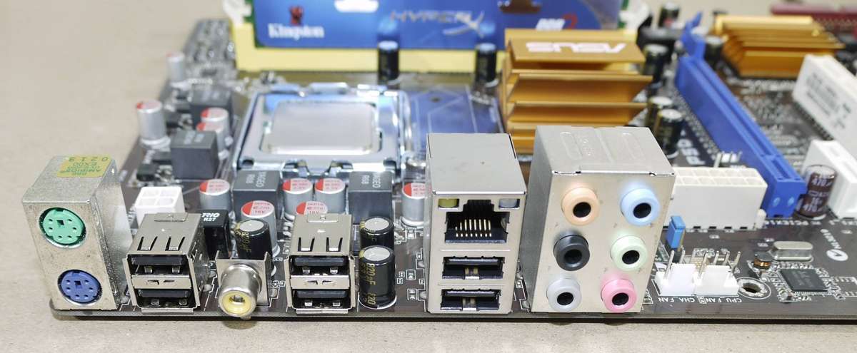 Core 2 Quad Q8400 @ 2.66GHz, ASUS P5Q SE2  Motherboard, 4GB RAM DDR2 [REQUIRES A GRAPHICS CARD]