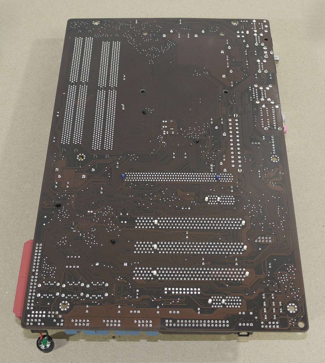 Core 2 Quad Q8400 @ 2.66GHz, ASUS P5Q SE2  Motherboard, 4GB RAM DDR2 [REQUIRES A GRAPHICS CARD]