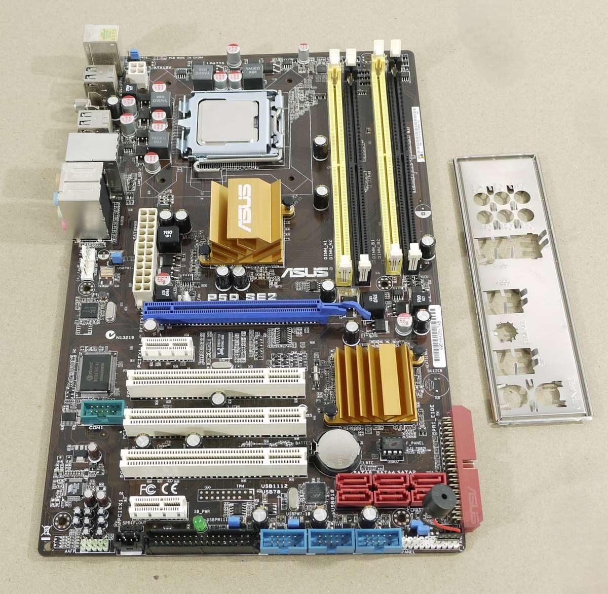 Core 2 Quad Q8400 @ 2.66GHz, ASUS P5Q SE2  Motherboard, 4GB RAM DDR2 [REQUIRES A GRAPHICS CARD]