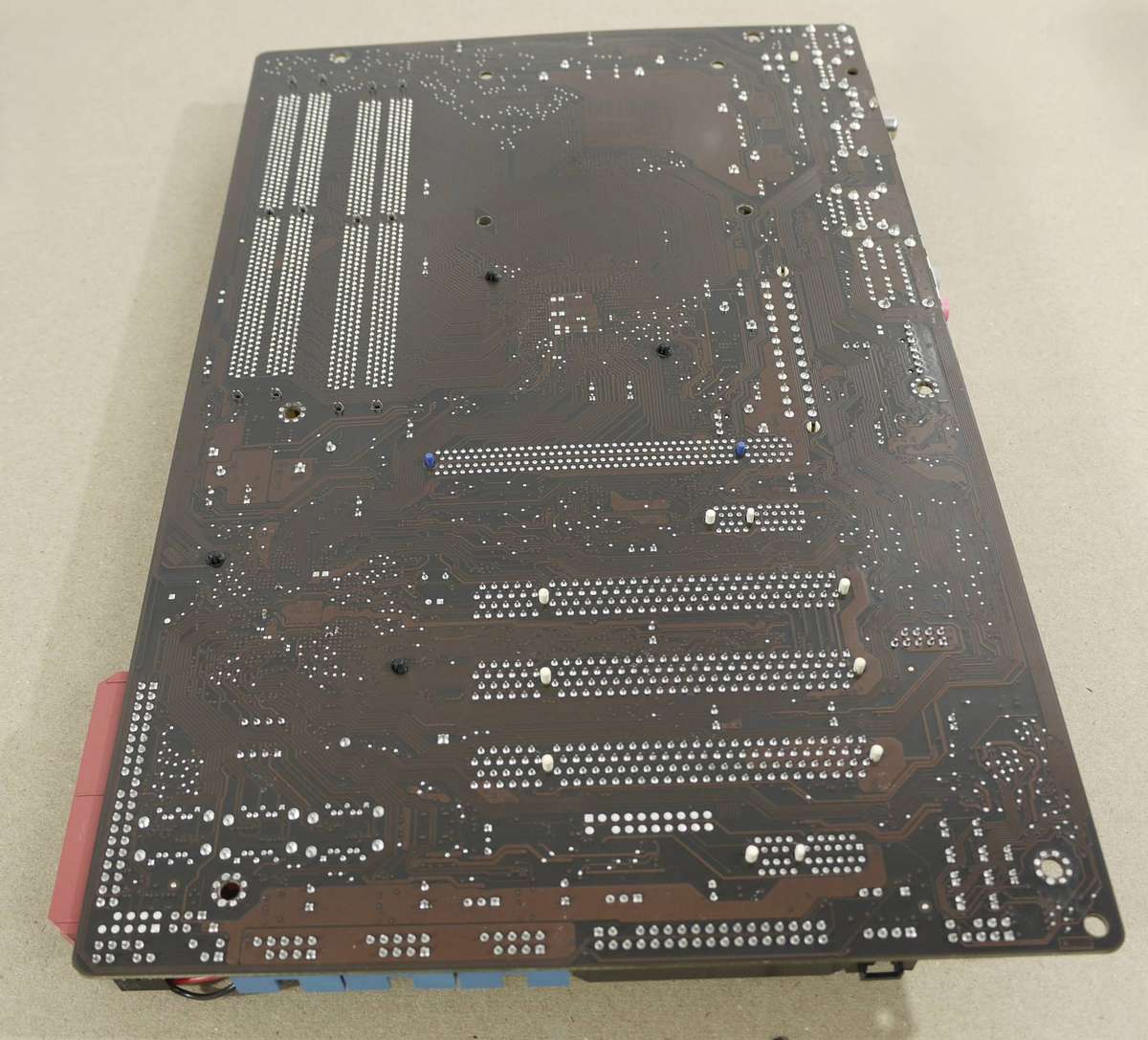 Core 2 Quad Q8400 @ 2.66GHz, ASUS P5Q SE2  Motherboard, 4GB RAM DDR2 [REQUIRES A GRAPHICS CARD]