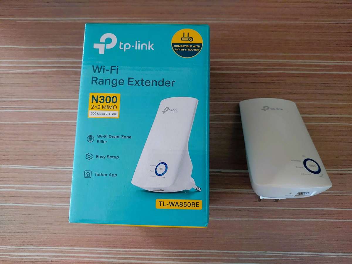 TP-LINK TL-WA850RE 300Mbps Wi-Fi Range Extender