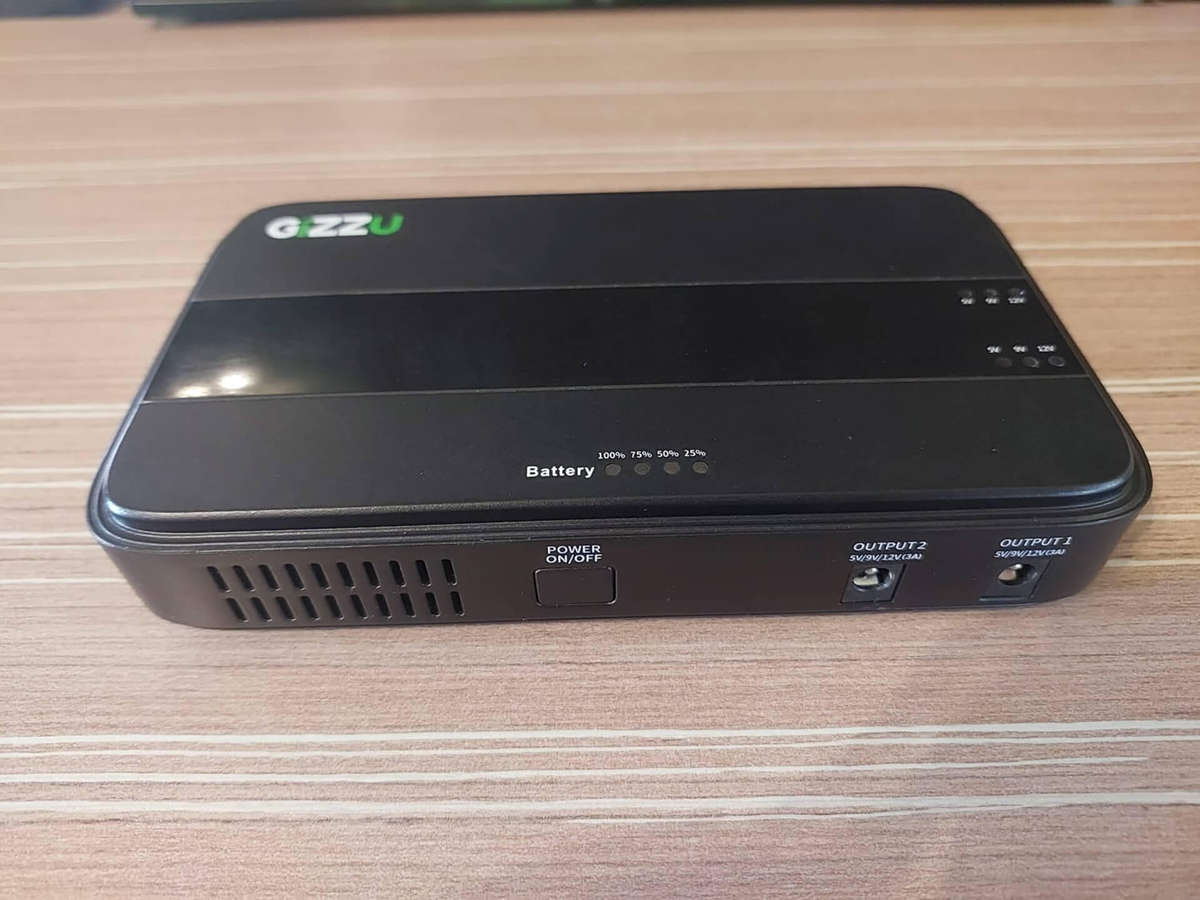 Gizzu 6W 32Wh 8800mAh Mini Dual DC UPS (Lithium-Ion Batteries)