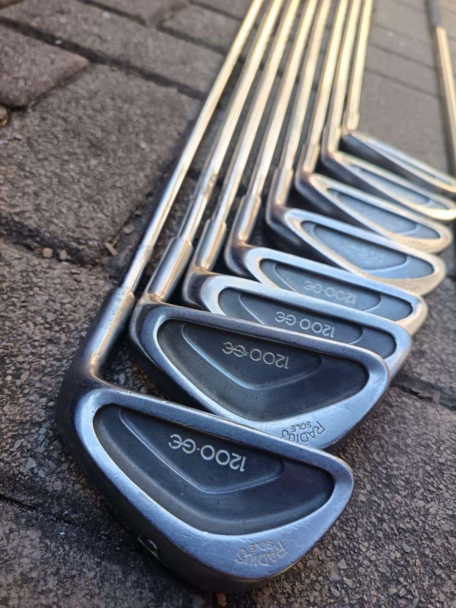 WILSON 1200 GEAR EFFECT RADIUS SOLE SET OF IRONS R Flex - FULL SET