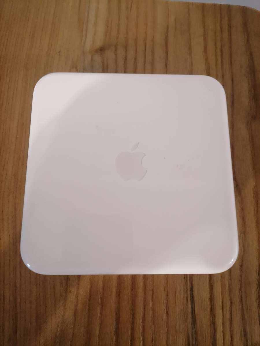 Apple Watch Box Square White Hard Plastic Case Only Storage Box - AMAZING CONDITION