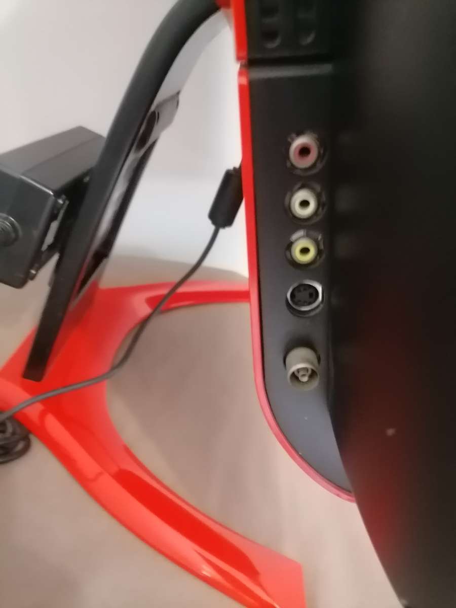 Acer Ferrari F-19 19" LCD Monitor with TV Tuner - CAN BE USED WITH OLD VINTAGE GAMING CONSOLE