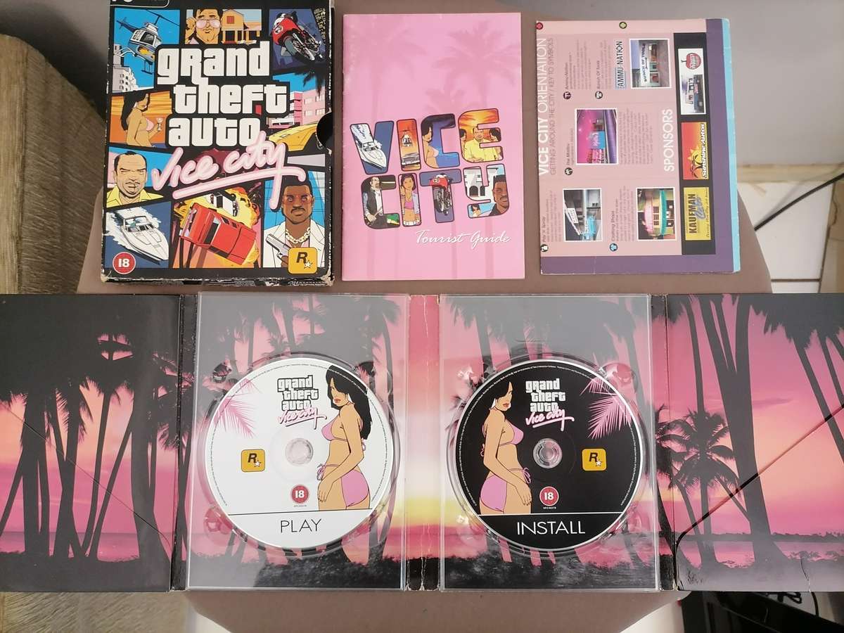 Grand Theft Auto Vice City PC WINDOWS 98/2000/ME/XP BIG BOX - WITH BOOKLET AND MAP/POSTER - NM