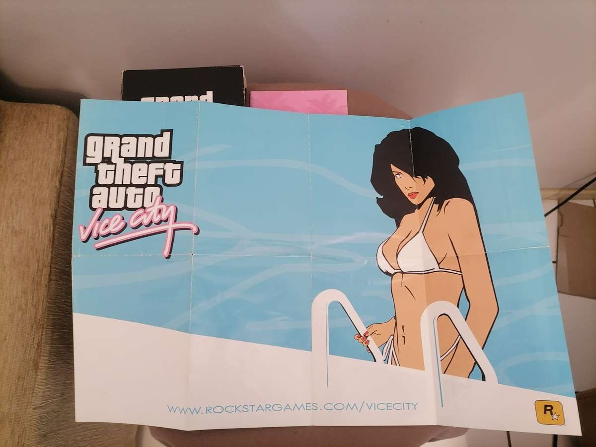 Grand Theft Auto Vice City PC WINDOWS 98/2000/ME/XP BIG BOX - WITH BOOKLET AND MAP/POSTER - NM
