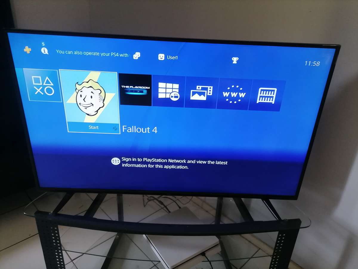 PLAYSTATION 4 Slim - 500GB - With PS4 Fallout 4 Game With Generic Controller - 100% WORKING