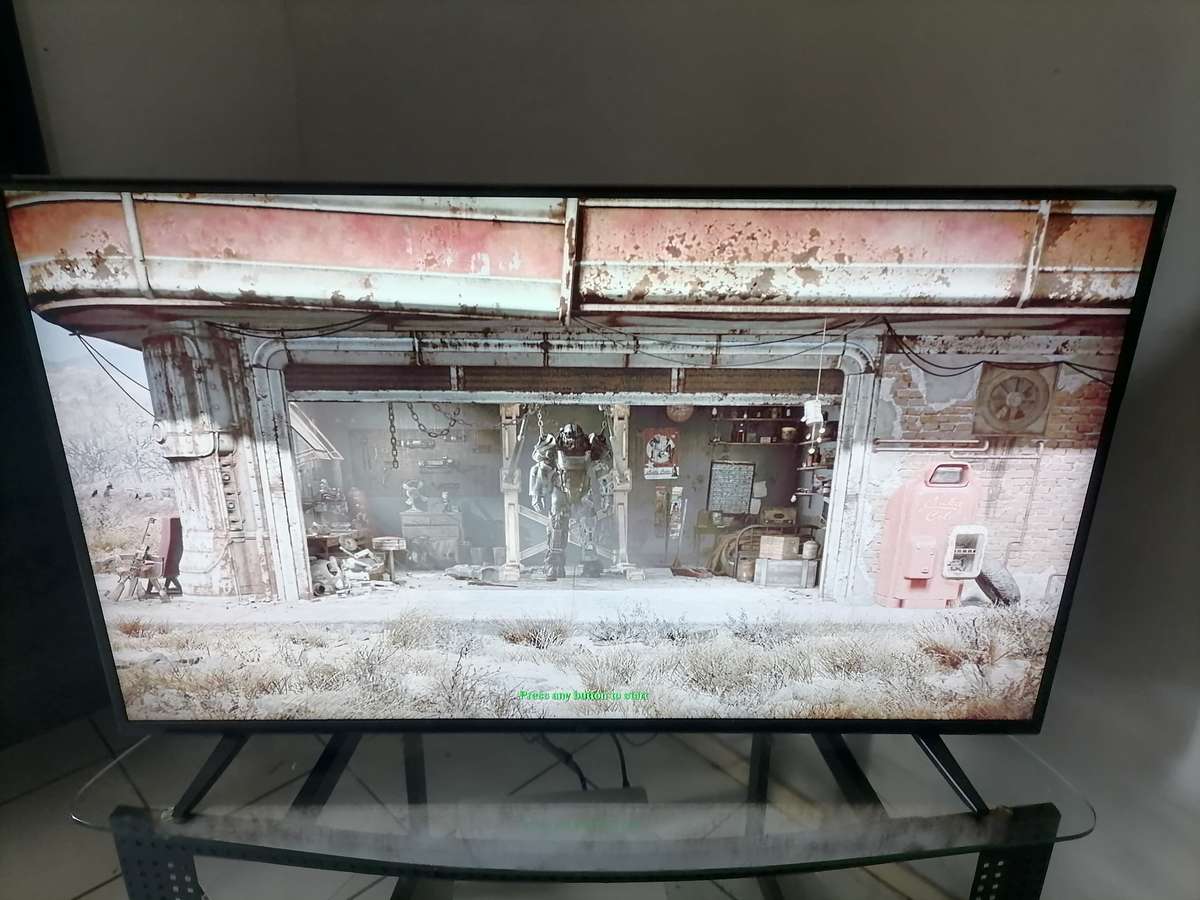 PLAYSTATION 4 Slim - 500GB - With PS4 Fallout 4 Game With Generic Controller - 100% WORKING