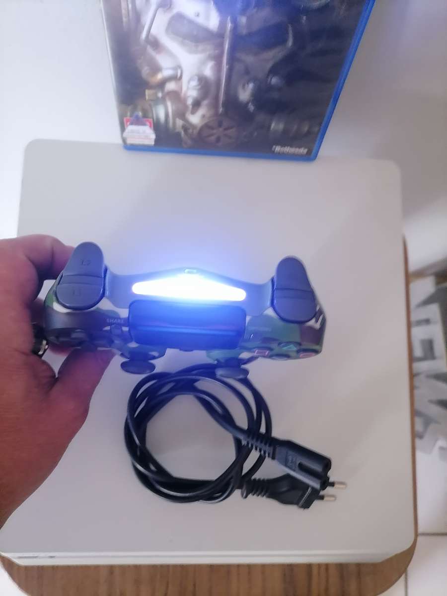 PLAYSTATION 4 Slim - 500GB - With PS4 Fallout 4 Game With Generic Controller - 100% WORKING