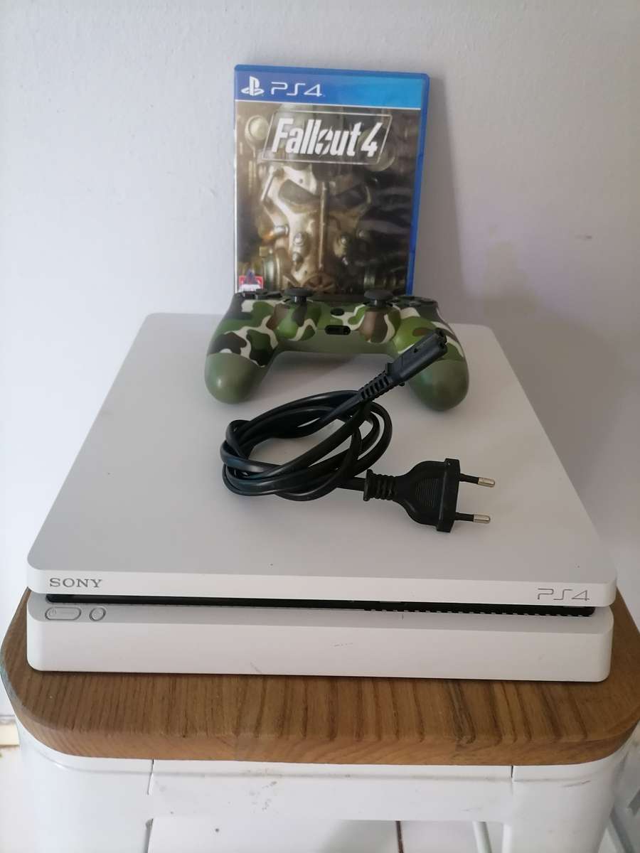 PLAYSTATION 4 Slim - 500GB - With PS4 Fallout 4 Game With Generic Controller - 100% WORKING