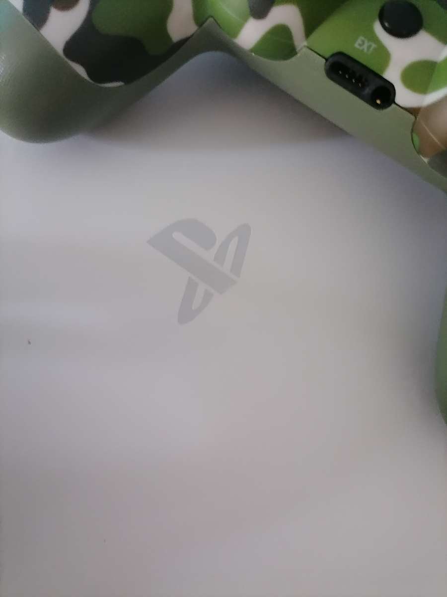 PLAYSTATION 4 Slim - 500GB - With PS4 Fallout 4 Game With Generic Controller - 100% WORKING