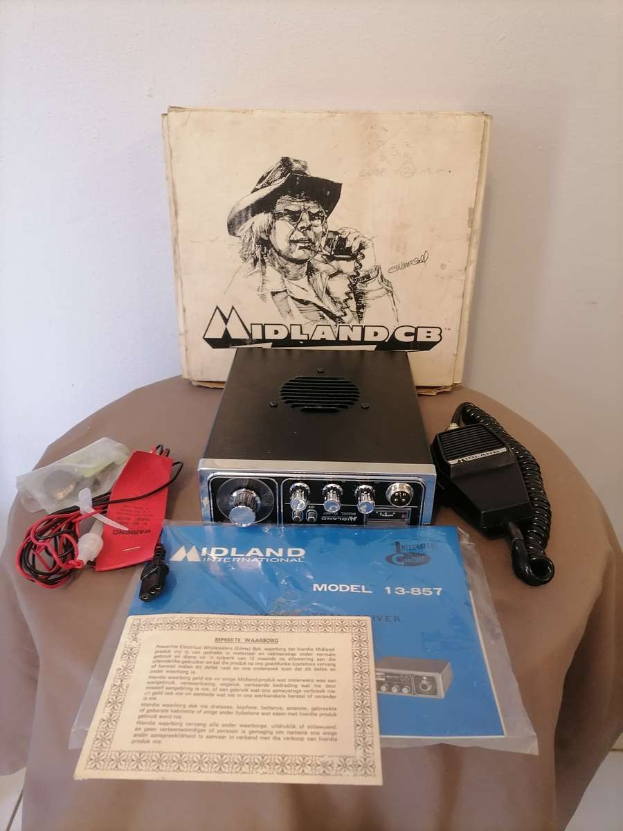 Vintage 1977 - Midland Model 13-857 CB RADIO BRAND NEW IN THE BOX NEVER BEEN USED