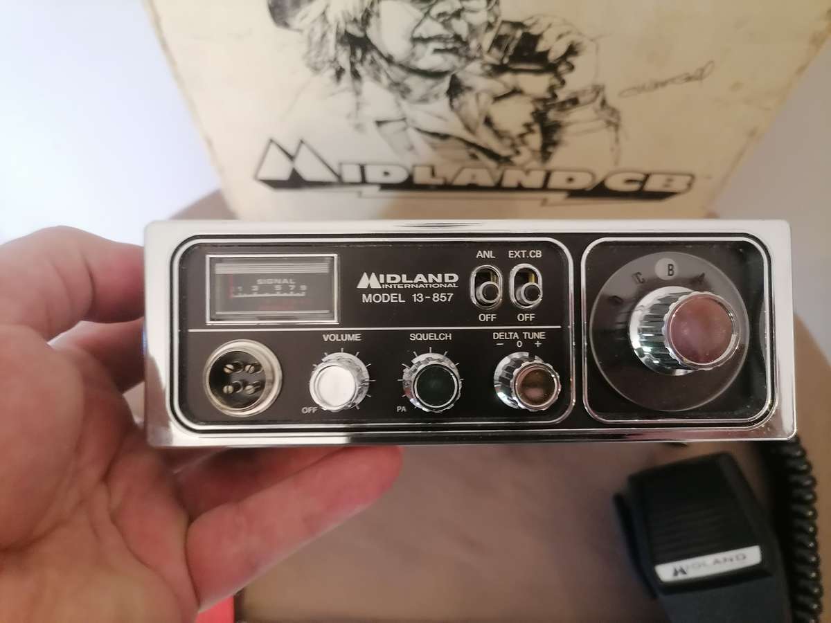 Vintage 1977 - Midland Model 13-857 CB RADIO BRAND NEW IN THE BOX NEVER BEEN USED