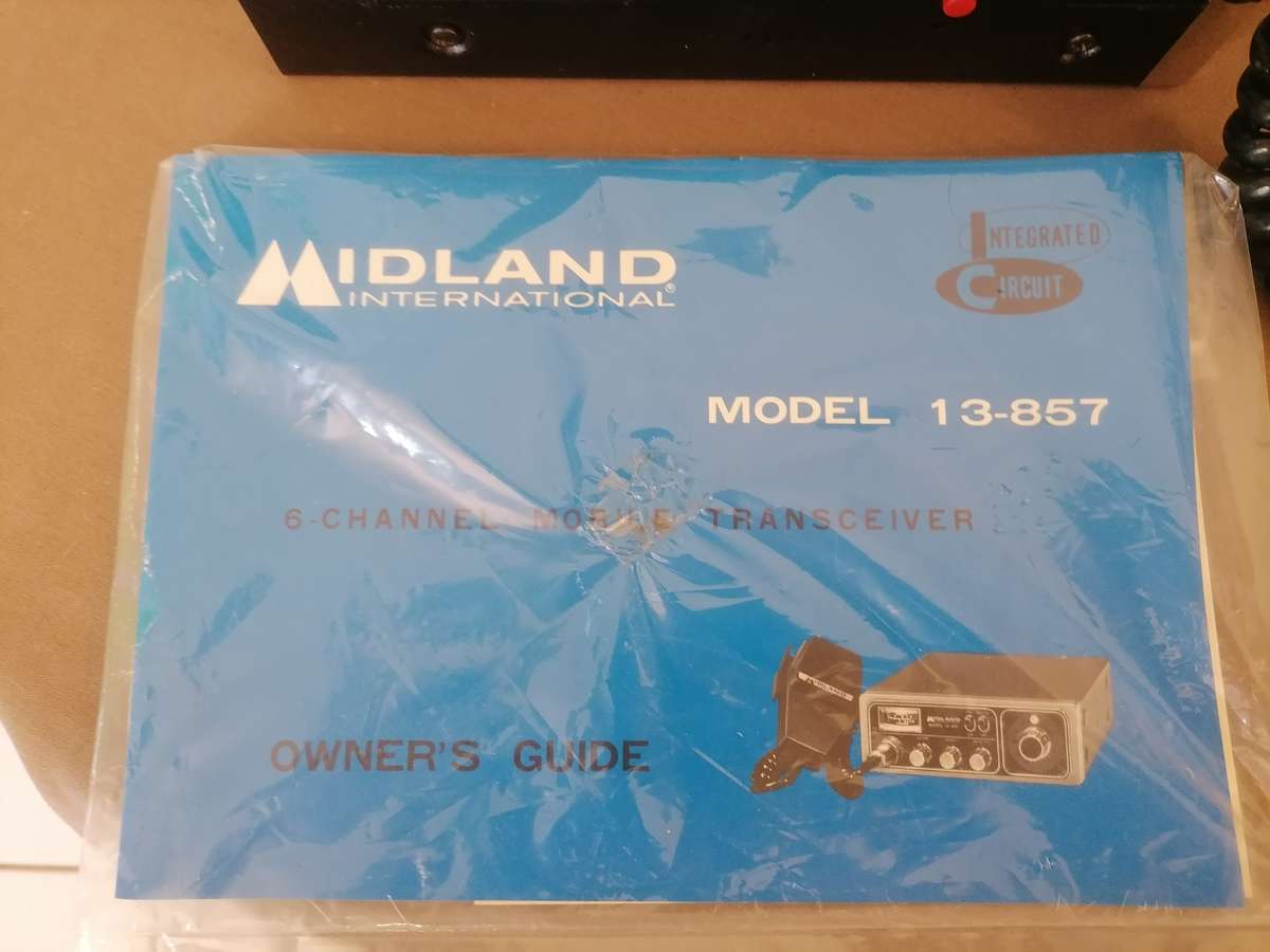 Vintage 1977 - Midland Model 13-857 CB RADIO BRAND NEW IN THE BOX NEVER BEEN USED