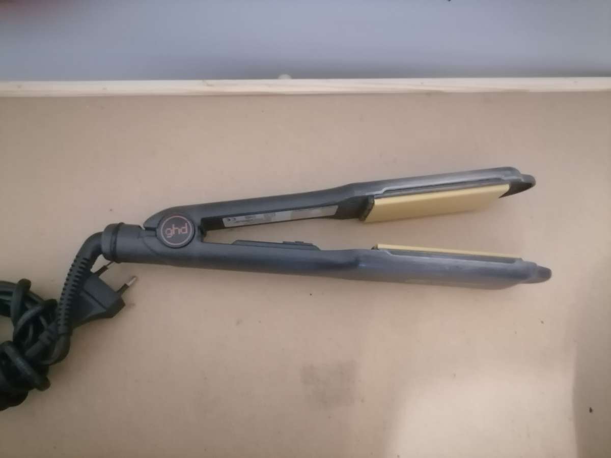 GHD SS - STRATINING IRON - JEMELIA LIMITED 220-240 -V - 100% WORKING