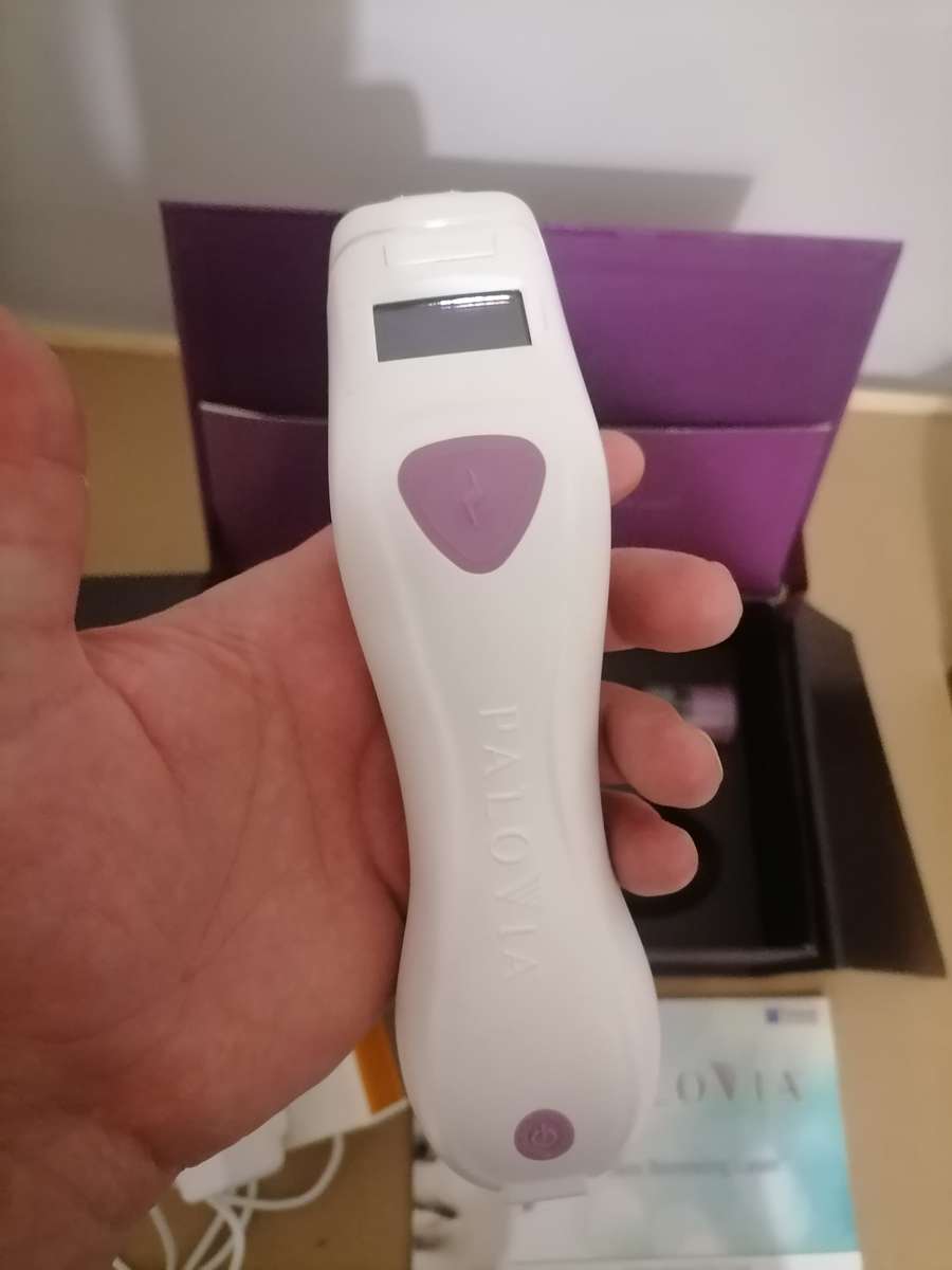 **R9200**  Palo Via at home Laser Treatment SYSTEM + SERUM - 100% COMPLETE WORKING