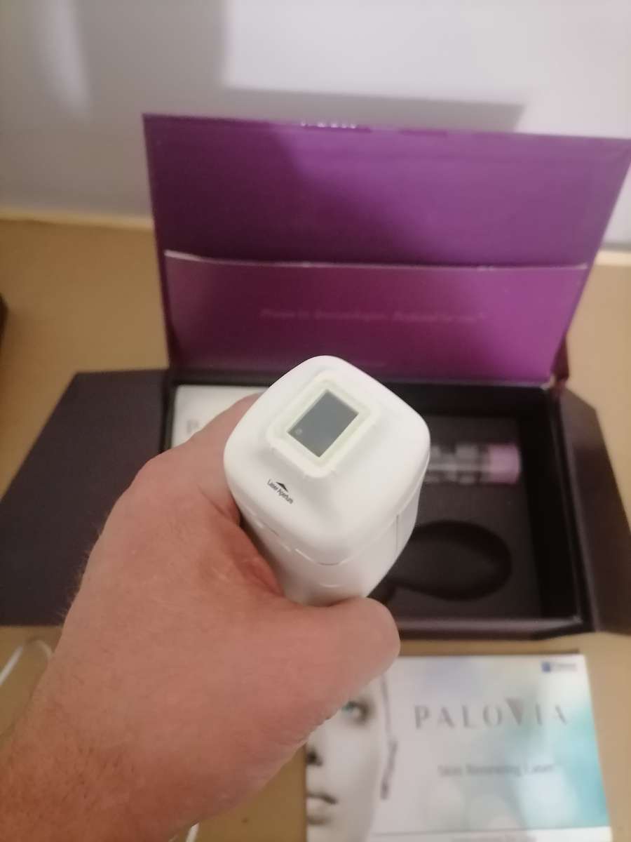 **R9200**  Palo Via at home Laser Treatment SYSTEM + SERUM - 100% COMPLETE WORKING