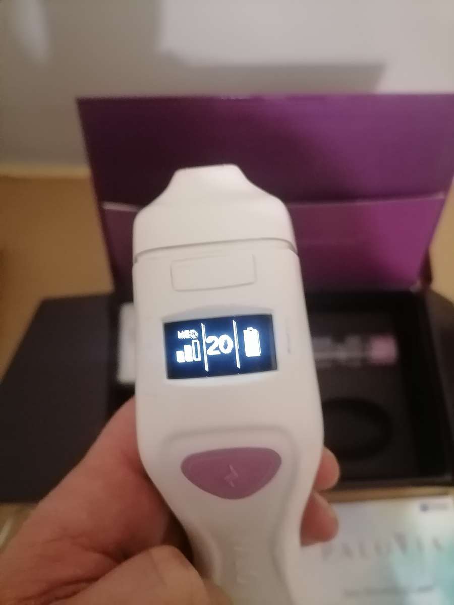 **R9200**  Palo Via at home Laser Treatment SYSTEM + SERUM - 100% COMPLETE WORKING