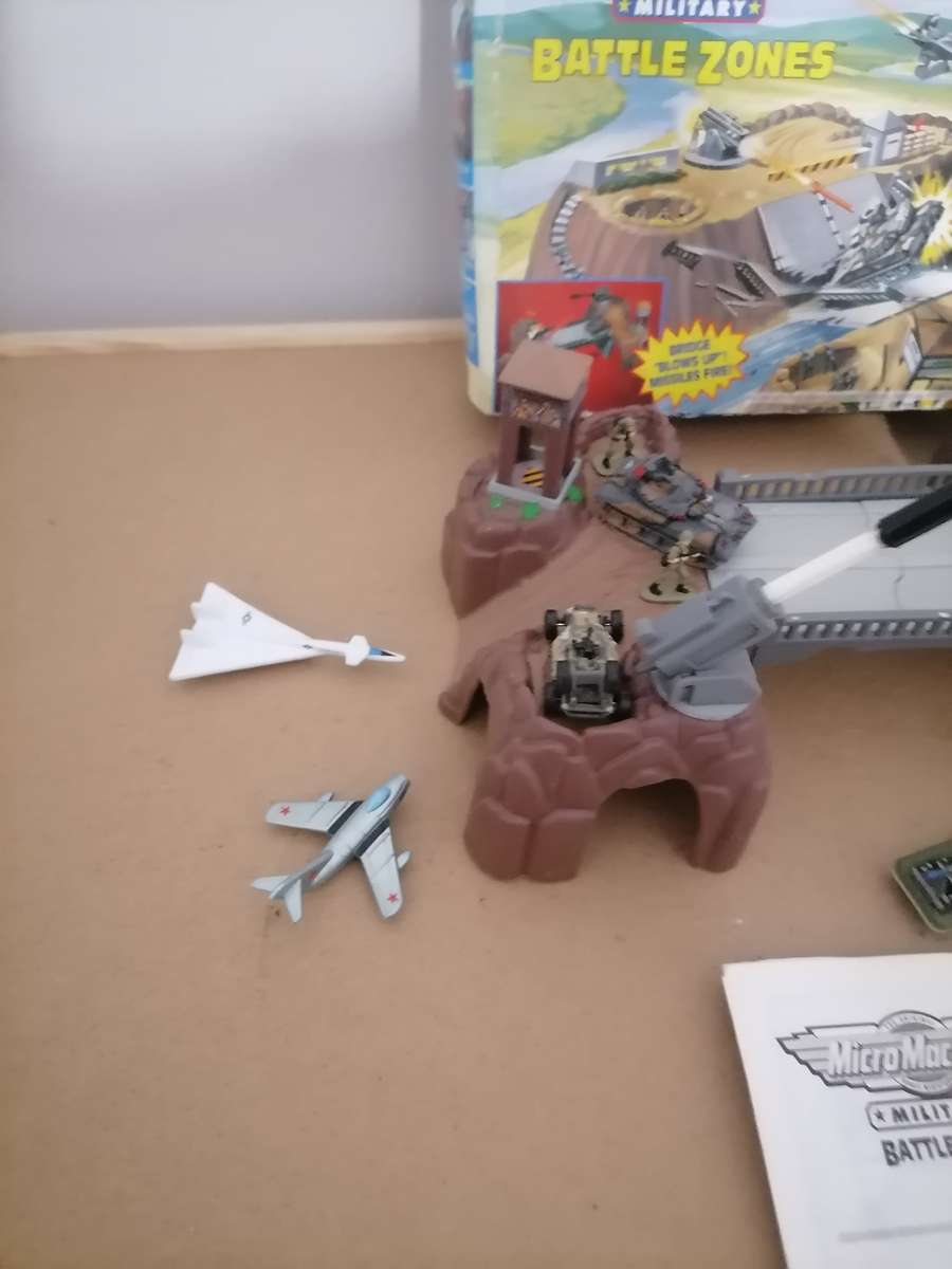 1996 - Vintage Galoob Micro Machines Military BATTLE - THUNDER CROSSING - COMPLETE - 100% ORIGINAL