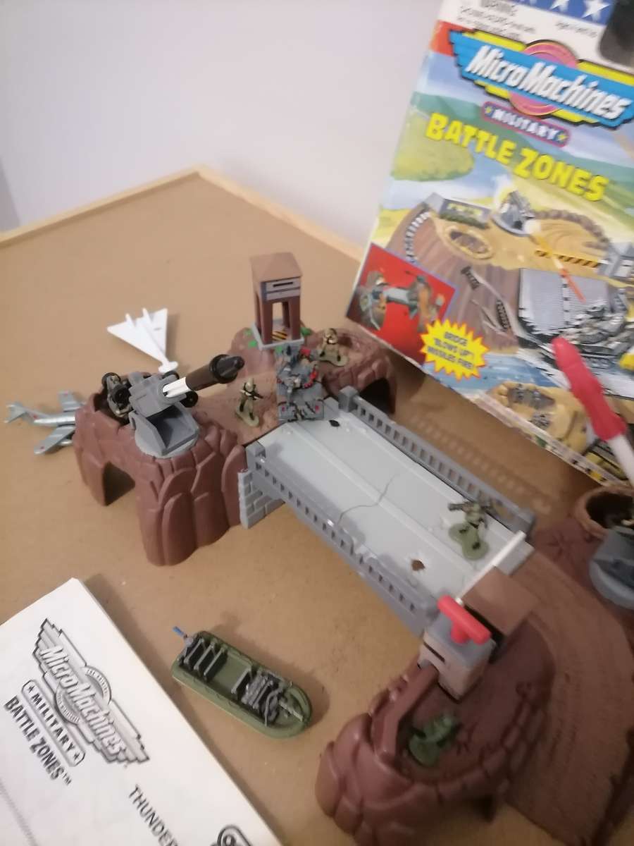 1996 - Vintage Galoob Micro Machines Military BATTLE - THUNDER CROSSING - COMPLETE - 100% ORIGINAL