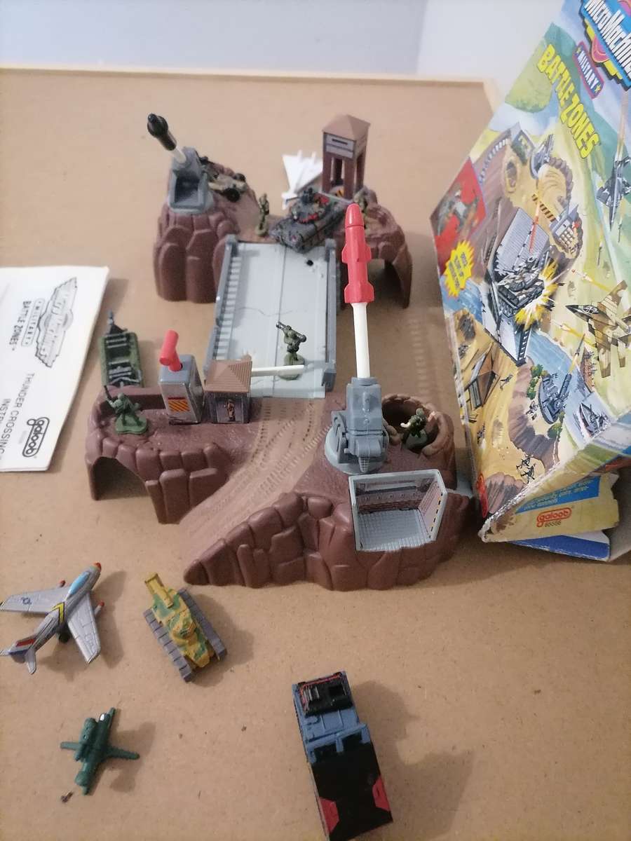 1996 - Vintage Galoob Micro Machines Military BATTLE - THUNDER CROSSING - COMPLETE - 100% ORIGINAL