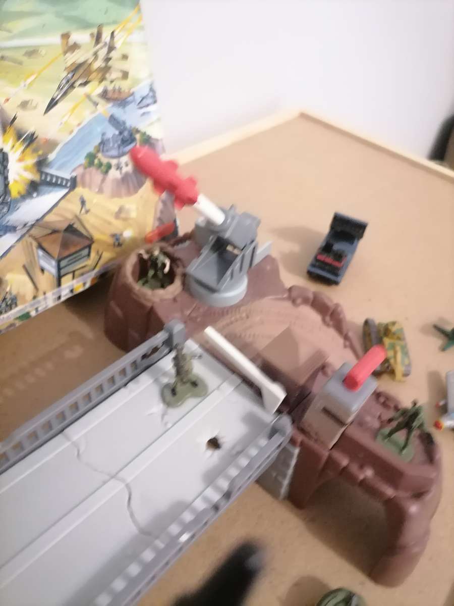 1996 - Vintage Galoob Micro Machines Military BATTLE - THUNDER CROSSING - COMPLETE - 100% ORIGINAL