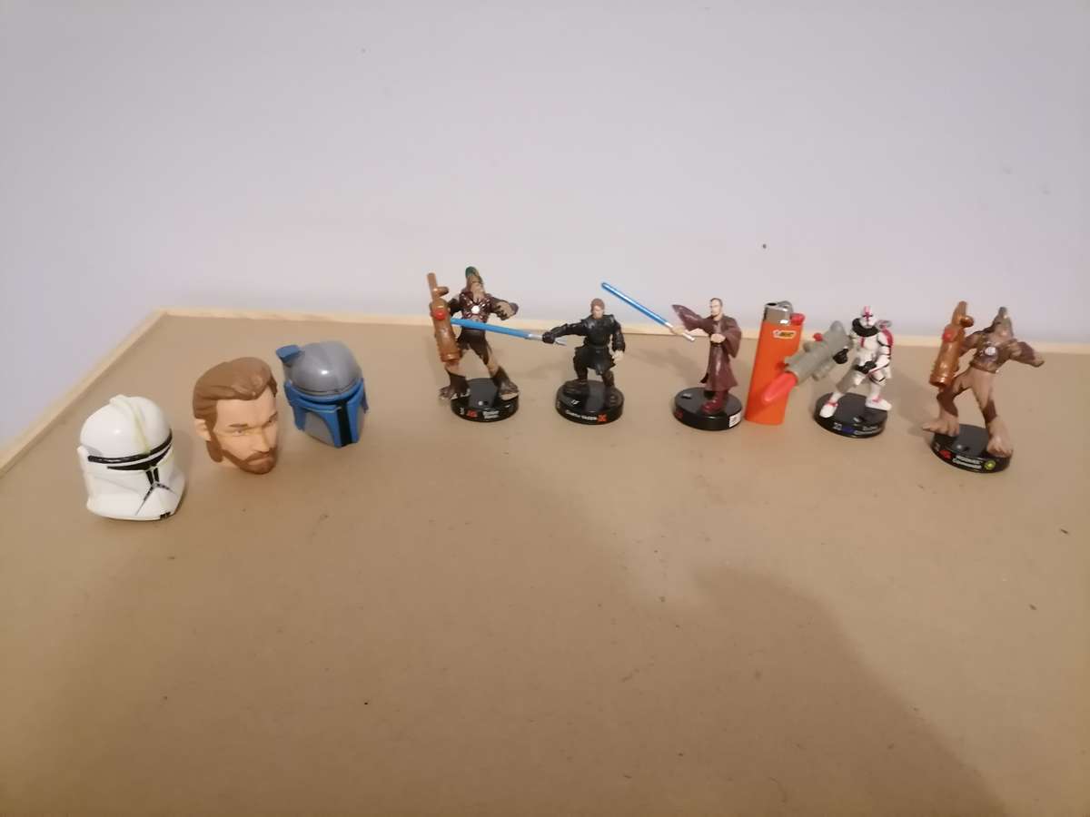 2005 LFL Hasbro Star Wars action figures Lot of 8 - DARTH VADER, WOOKIEE COMMANDO, WOOKIEE WARRIOR,