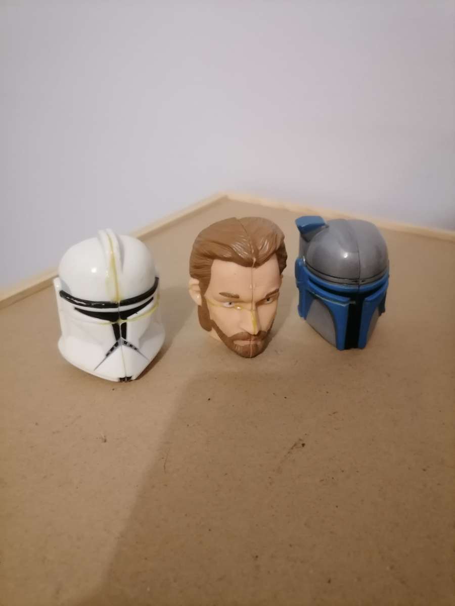 2005 LFL Hasbro Star Wars action figures Lot of 8 - DARTH VADER, WOOKIEE COMMANDO, WOOKIEE WARRIOR,