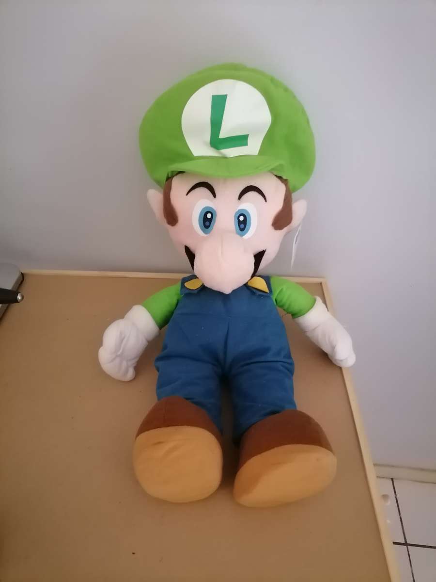 Nintendo Super Mario Brothers Plush Toy LUIGI - MADE by Nintendo 2012 - 60 CM - WITH tags AMAZING