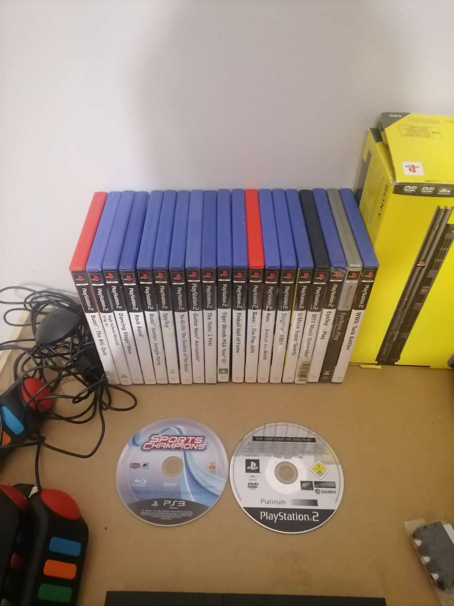 PS2 BUNDLE - CONSOLE - 2 x REMOTES AND 21 PS2 GAMES - 100% ORIGINAL - 100% WORKING LIKE NEW