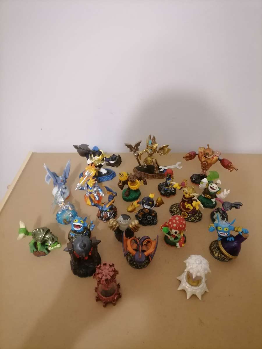 Skylanders 22 Figures - Don't Miss Out