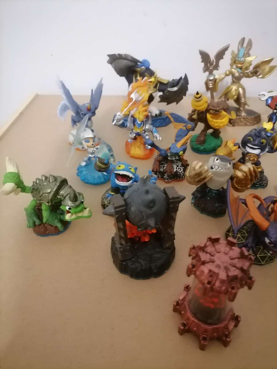 Skylanders 22 Figures - Don't Miss Out