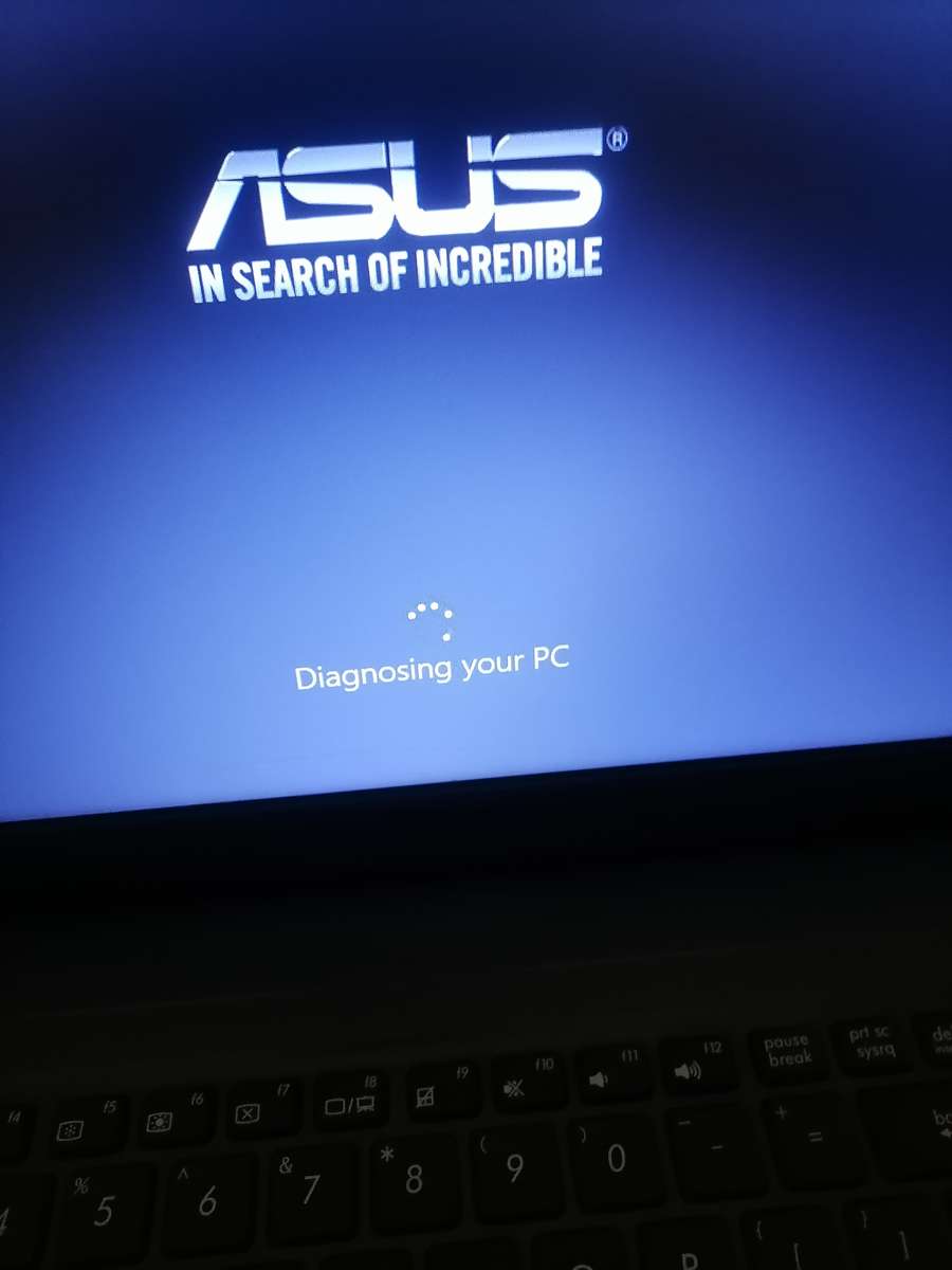 Asus vivobook x543ua-gq3338t - i3 6th or 7th Gen - ORIGINAL CHARGER - EXCELLENT CONDITION - 15,6 inc