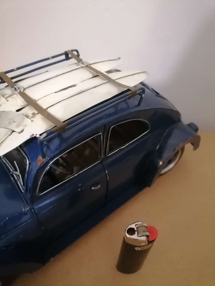 Large 33 CM VW BUG W SURFBOARDS Metal Car