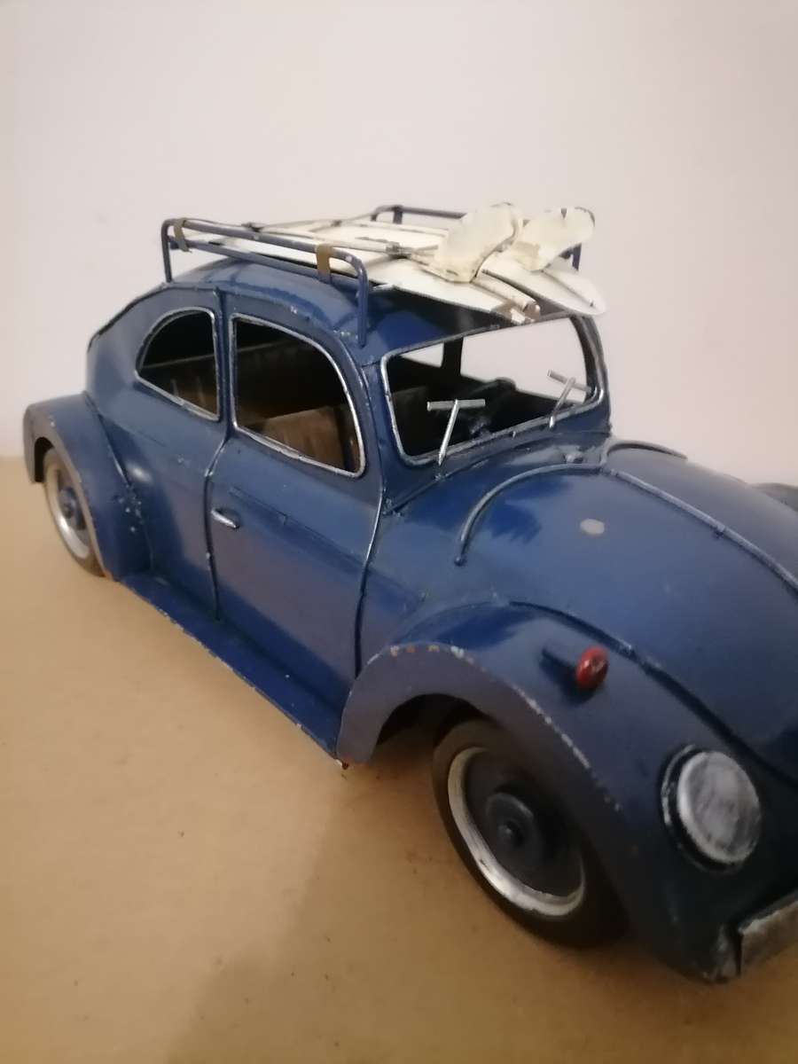 Large 33 CM VW BUG W SURFBOARDS Metal Car