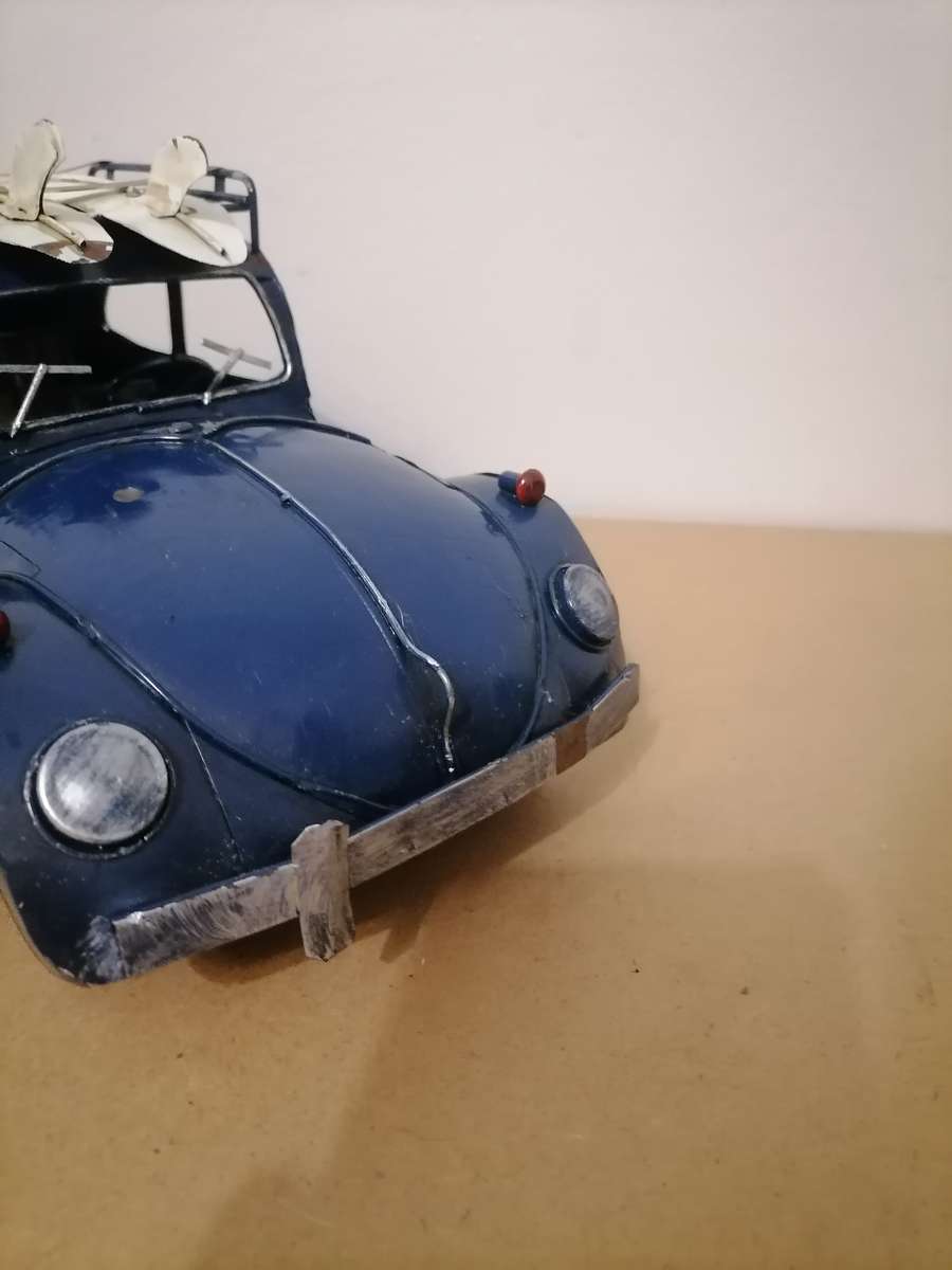 Large 33 CM VW BUG W SURFBOARDS Metal Car