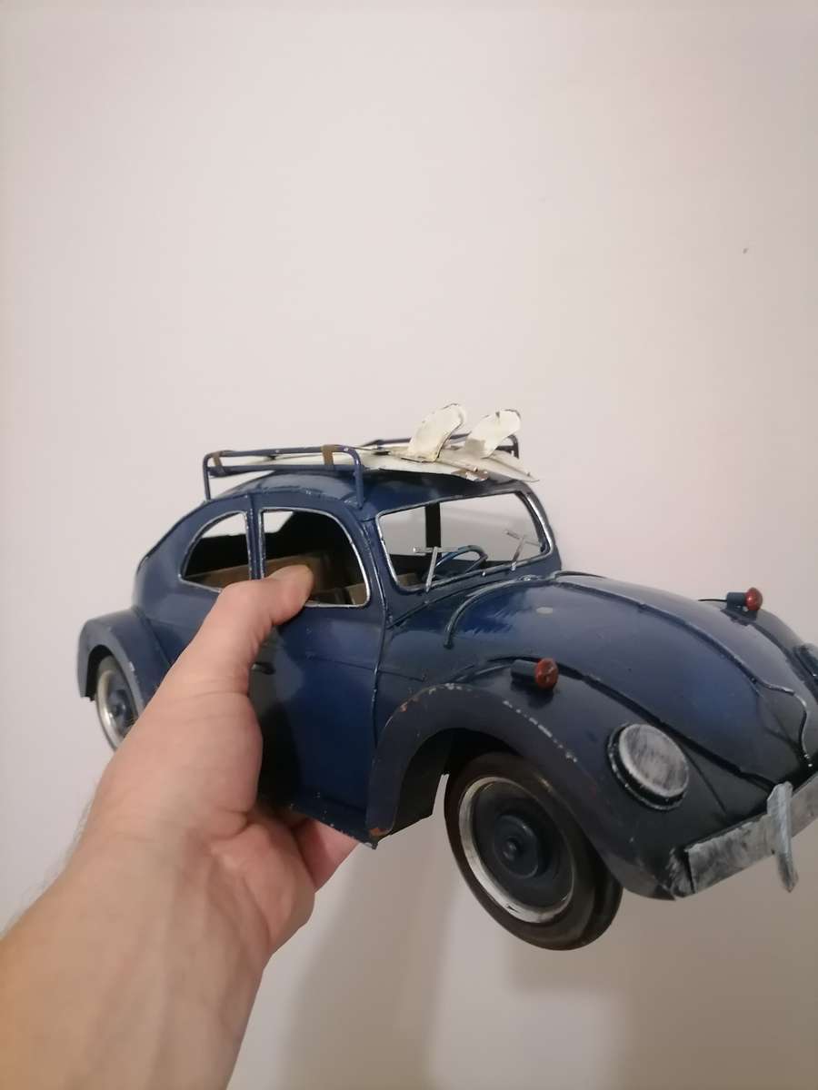 Large 33 CM VW BUG W SURFBOARDS Metal Car