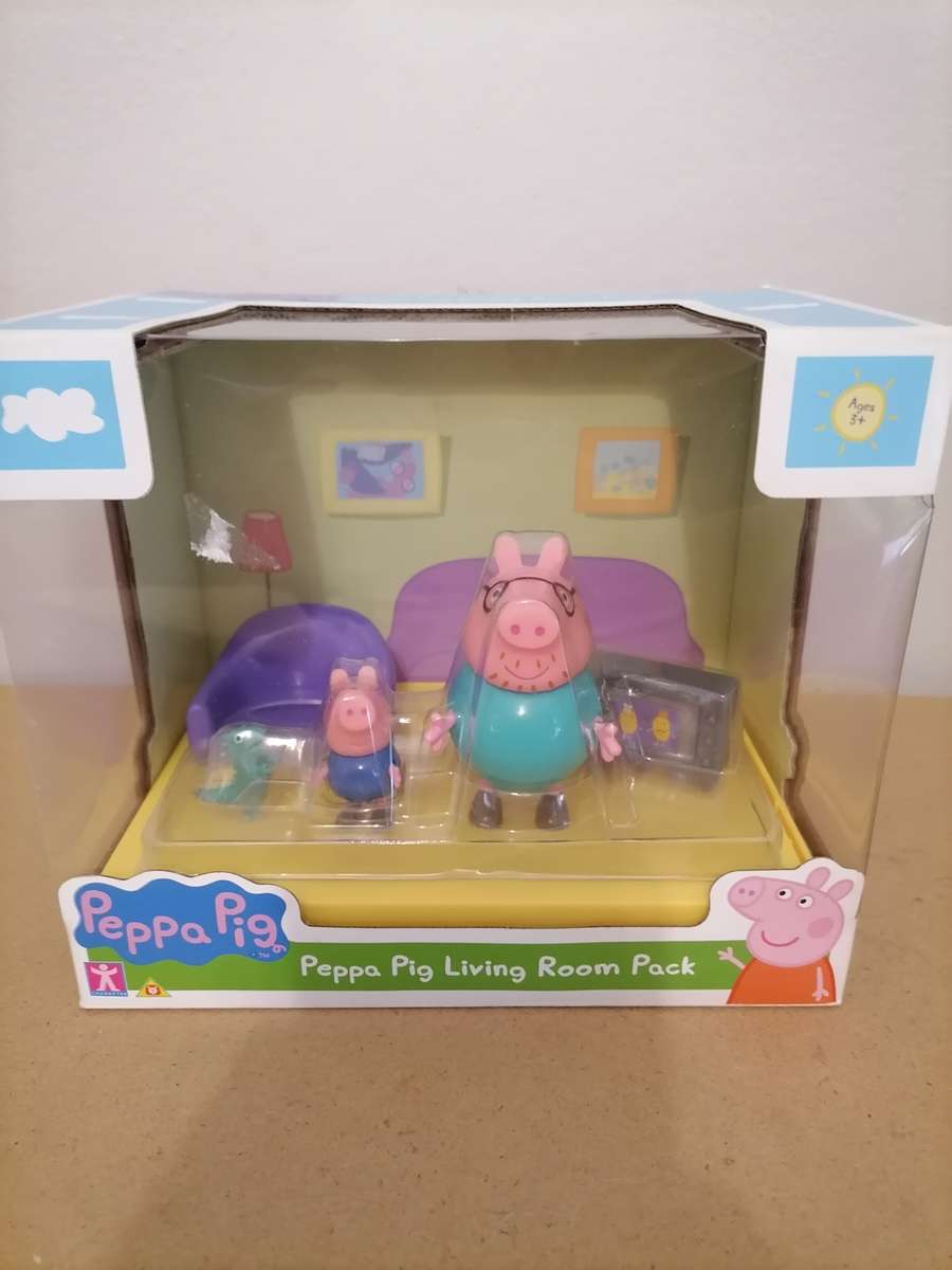 Peppa Pig Living Room Pack with George figure, Daddy Pig, Dino, a TV set & a sofa BRAND NEW 2008