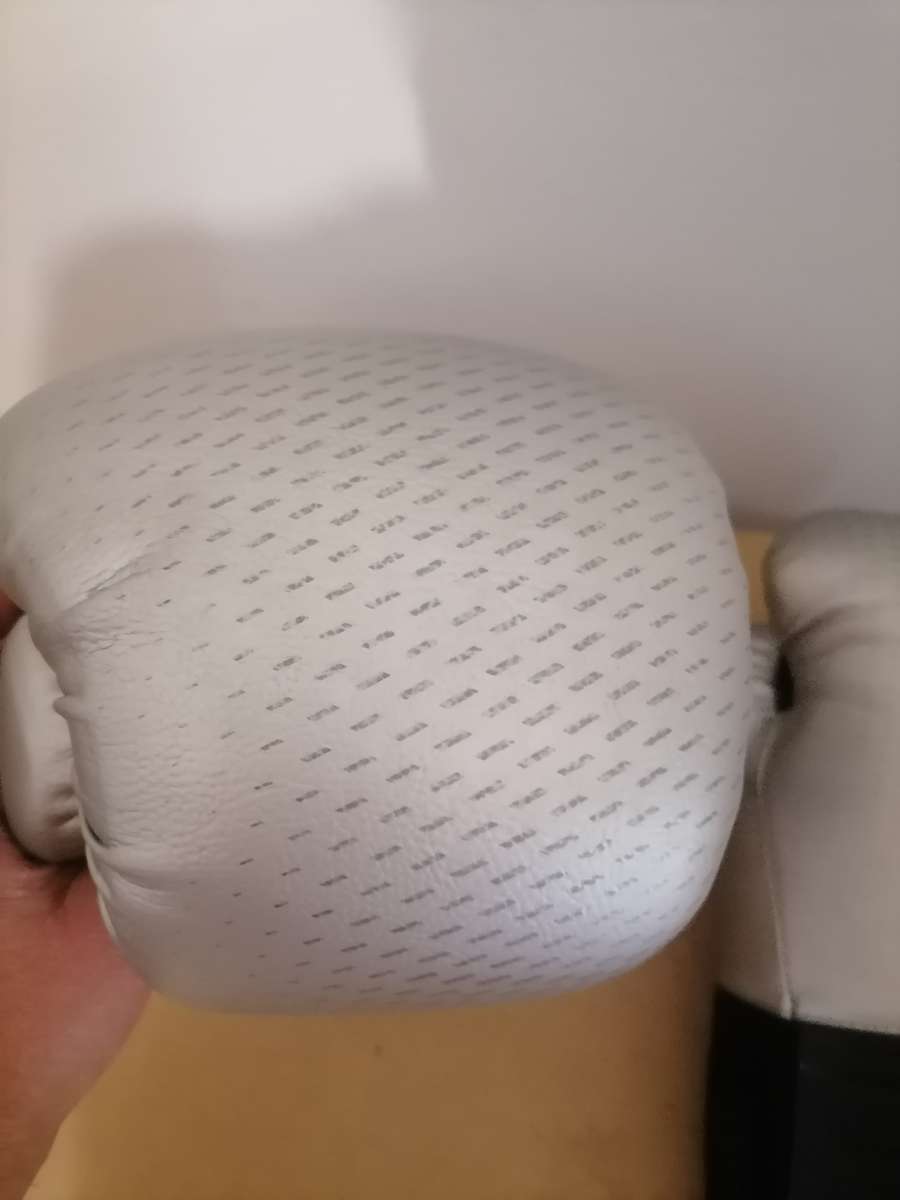 OUTSHOCK Boxing Sparring Gloves 900 - Size_Weight / 16 Oz - Black/Silver - Advanced Boxing Gear