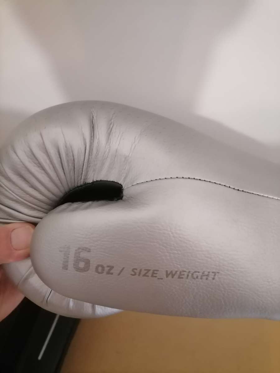 OUTSHOCK Boxing Sparring Gloves 900 - Size_Weight / 16 Oz - Black/Silver - Advanced Boxing Gear